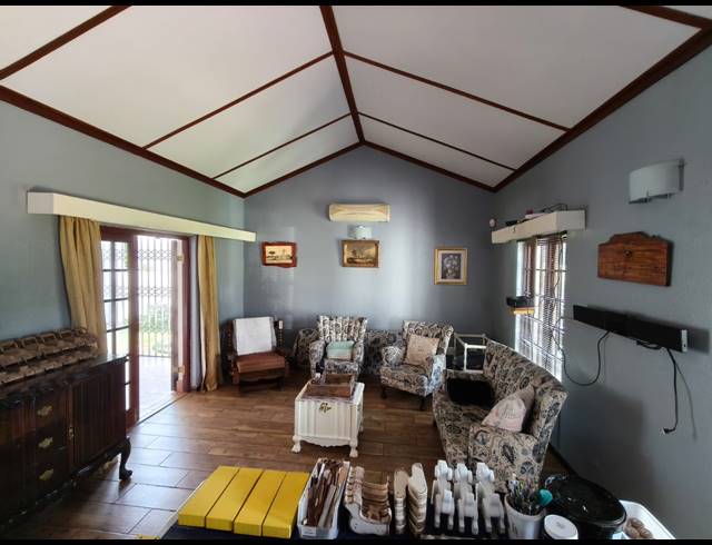 2 BEDROOM TOWNHOUSE FOR SALE IN PROTEA PARK